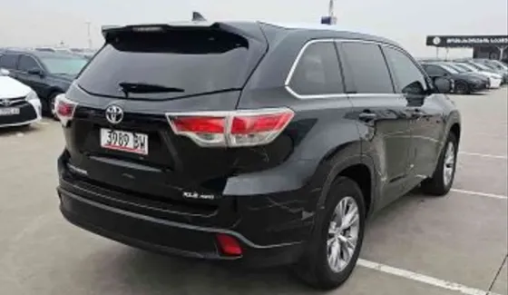 Toyota Highlander 2015 თბილისი