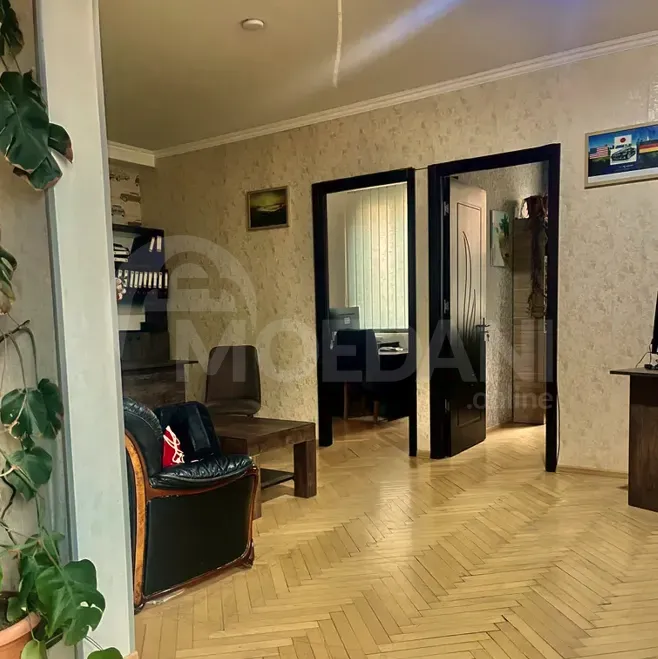 იყიდება 5 ოთახიანი ბინას 130მ² 4/4 სართ თბილისი - photo 12