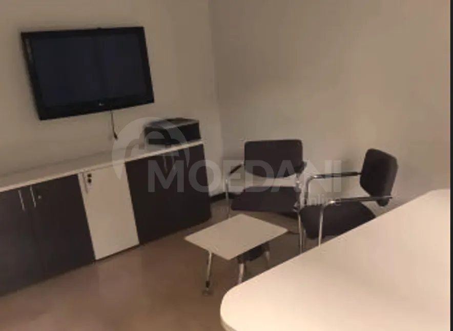 Сдается в аренду торгово-офисное помещение/// Тбилиси - изображение 4