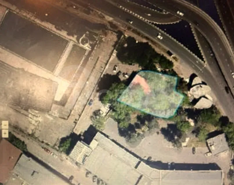 Продам земельный участок 1000м² Тбилиси - изображение 1