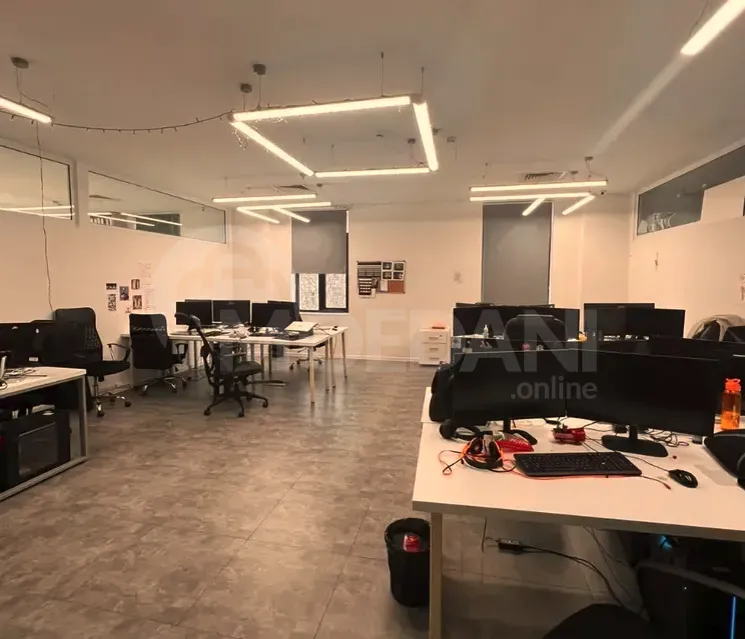 Сдается в аренду торгово-офисное помещение // Тбилиси - изображение 1