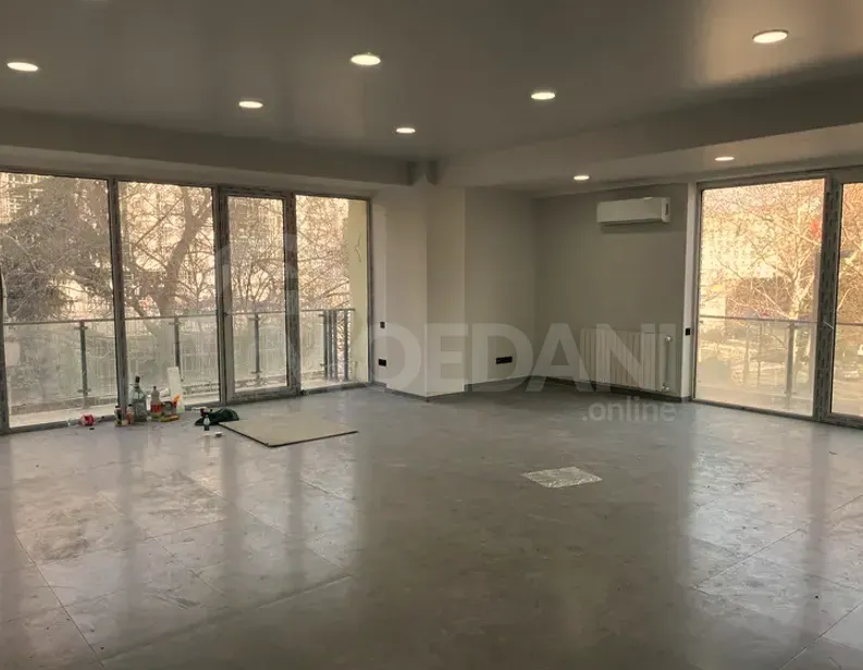 Сдается коммерческое офисное помещение в Ортачале Тбилиси - изображение 1