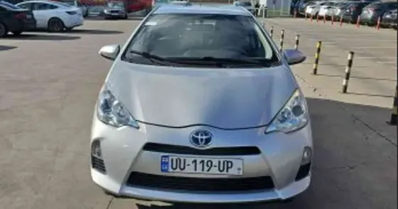 Toyota Prius C 2014 თბილისი