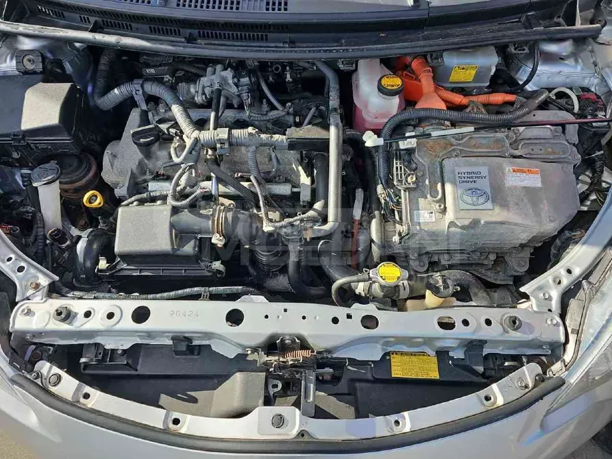 Toyota Prius C 1.5L 2014 Тбилиси - изображение 8