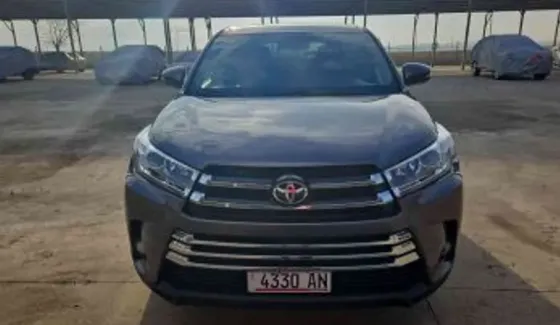 Toyota Highlander 2017 თბილისი