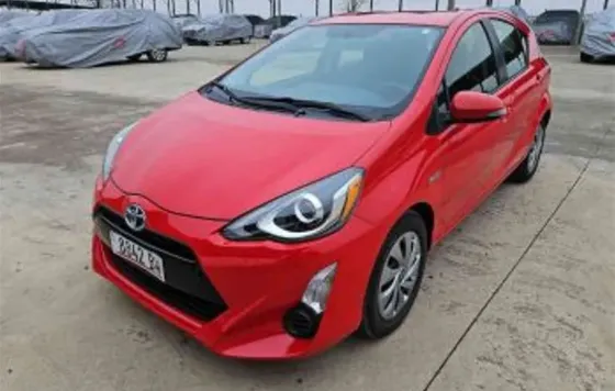 Toyota Prius C 2015 თბილისი