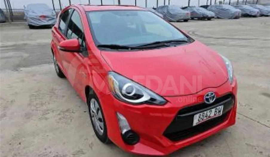 Toyota Prius C 1.5L 2015 Тбилиси - изображение 3