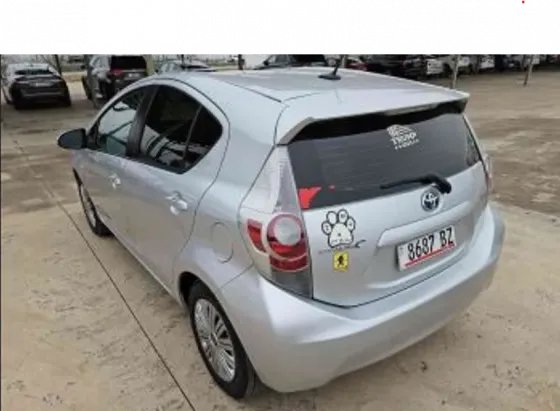 Toyota Prius C 2014 თბილისი