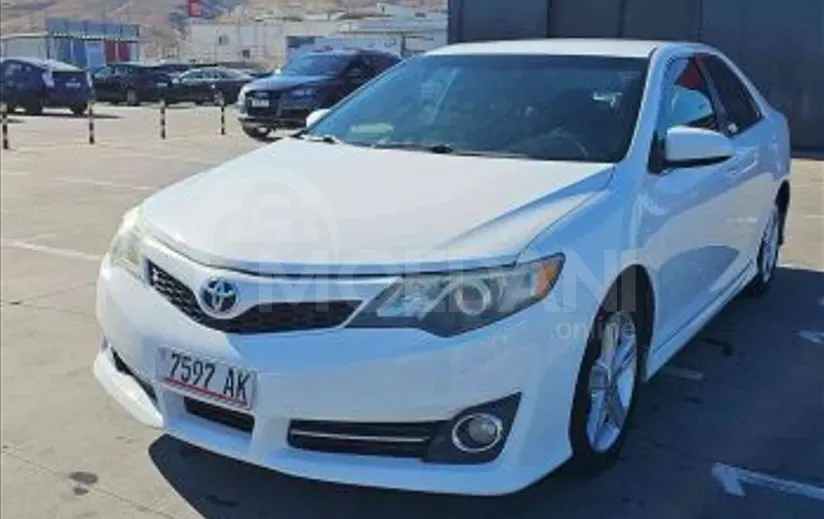 Toyota Camry 2.5L 2014 Тбилиси - изображение 2