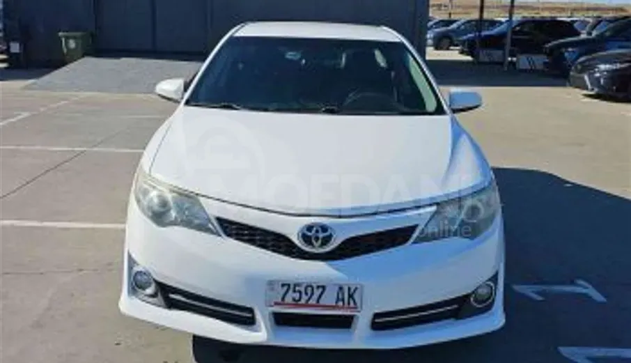 Toyota Camry 2.5L 2014 Тбилиси - изображение 1