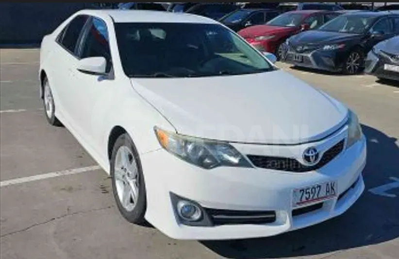 Toyota Camry 2.5L 2014 Тбилиси - изображение 3