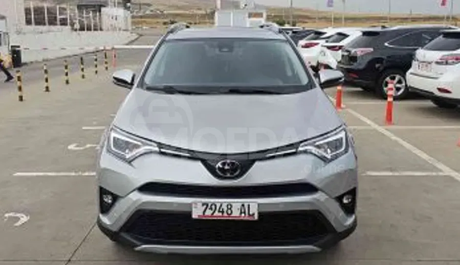 Toyota RAV4 2.5L 2017 Тбилиси - изображение 1