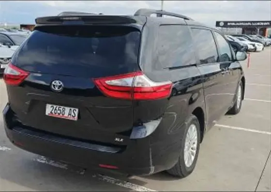 Toyota Sienna 2015 თბილისი