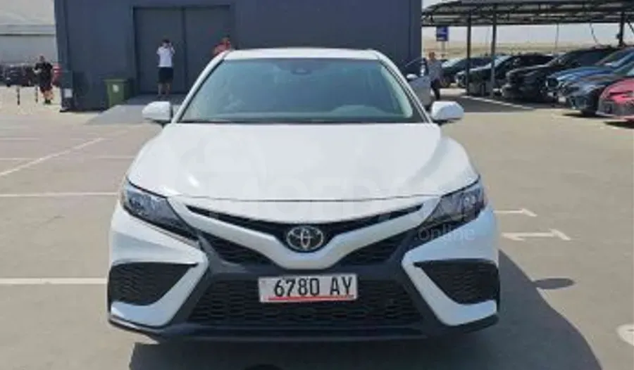 Toyota Camry 2.5L 2023 Тбилиси - изображение 1