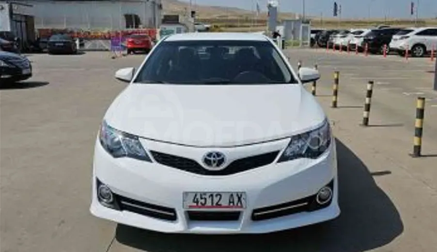 Toyota Camry 2.5L 2014 Тбилиси - изображение 1