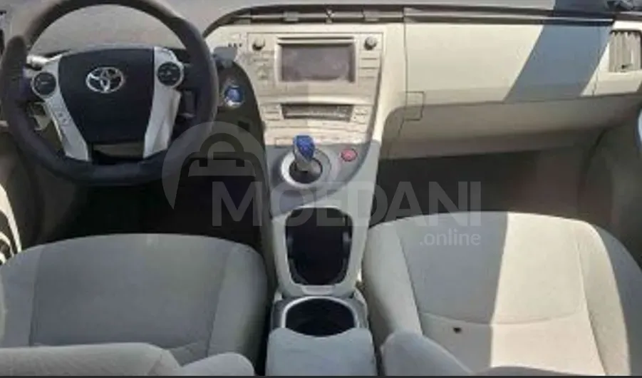 Toyota Prius 1.8L 2014 Тбилиси - изображение 3