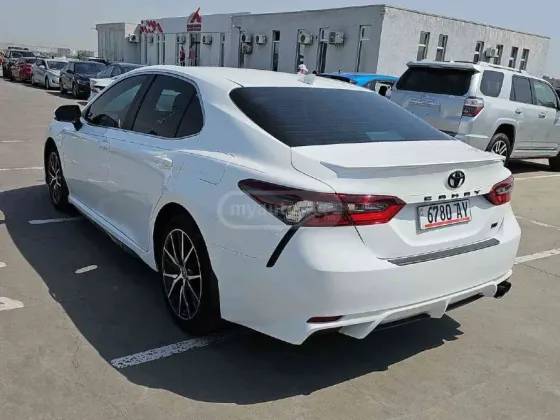 Toyota Camry 2023 Тбилиси