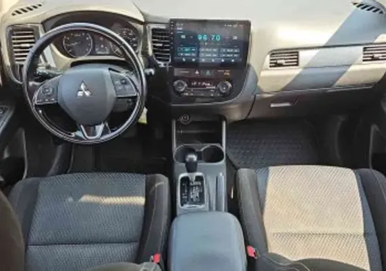 Mitsubishi Outlander 2016 Tbilisi