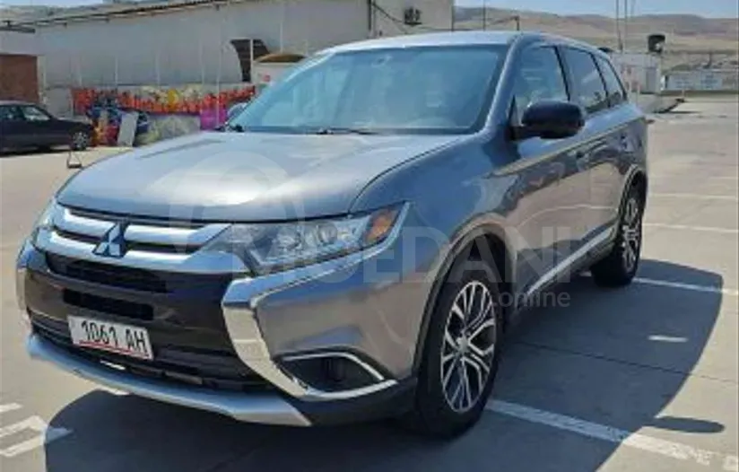 Mitsubishi Outlander 2016 Тбилиси - изображение 1