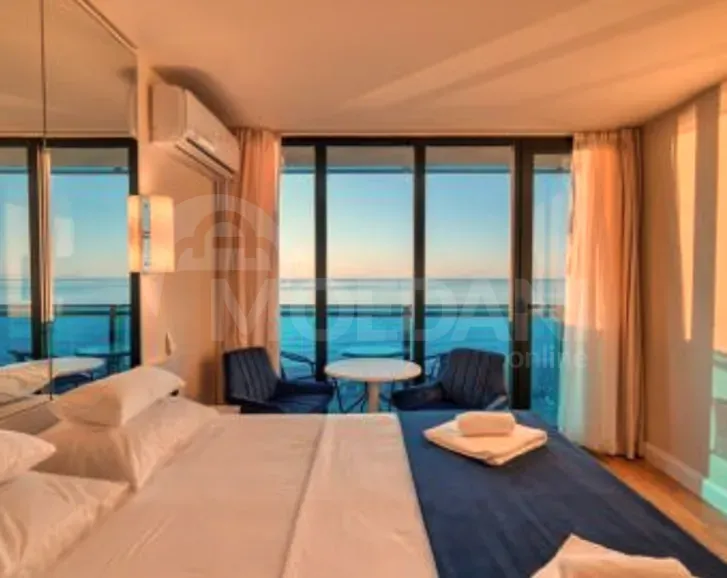 Сдам 1-комн. квартиру на сутки в Батуми  35м² 14/26 эт. Батуми - изображение 1