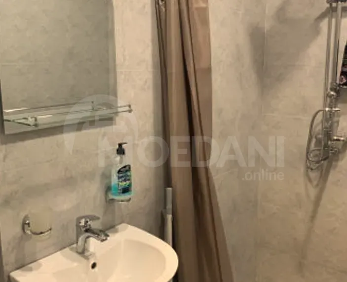 Сдам 2-комн. квартиру на сутки в Тбилиси  40м² 4/17 эт. Тбилиси - изображение 7