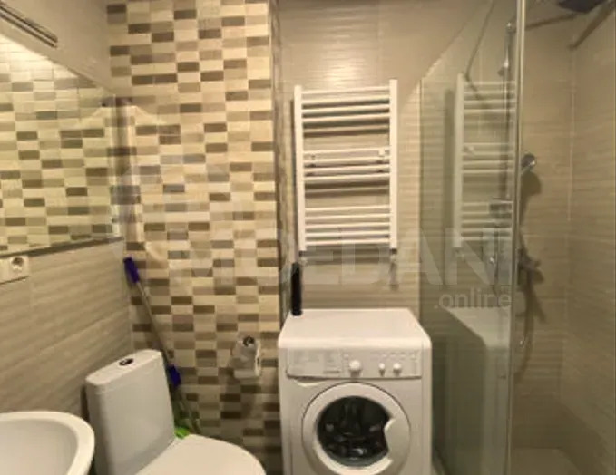 ქირავდება 2 ოთახიანი ბინა დღიურად თბილისში  40მ² 7/9 სართ თბილისი - photo 4