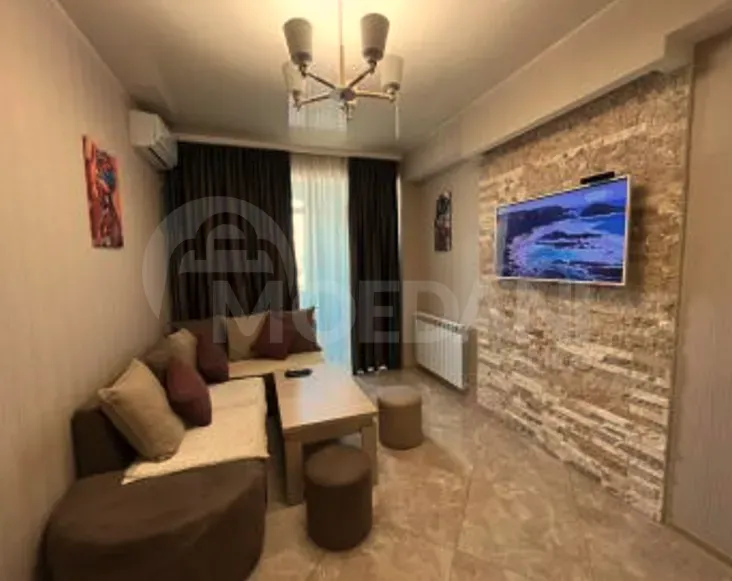 Сдам 2-комн. квартиру на сутки в Тбилиси  40м² 10/17 эт. Тбилиси - изображение 1