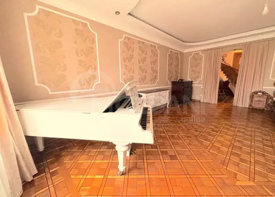 იყიდება 5 ოთახიანი ბინას 320მ² 4/5 სართ ბათუმი - photo 7