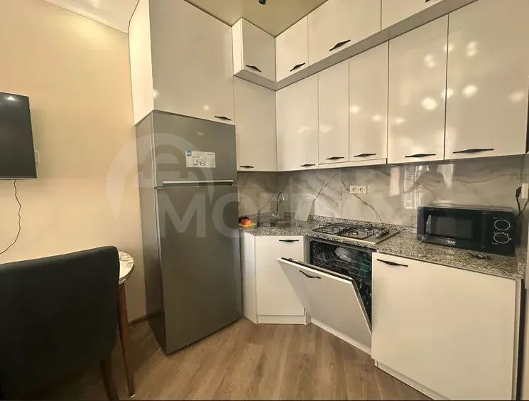 ქირავდება 3 ოთახიანი ბინა 65მ² 15/16 სართ ბათუმი - photo 1