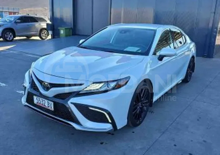 Toyota Camry 2.5L 2023 Тбилиси - изображение 1
