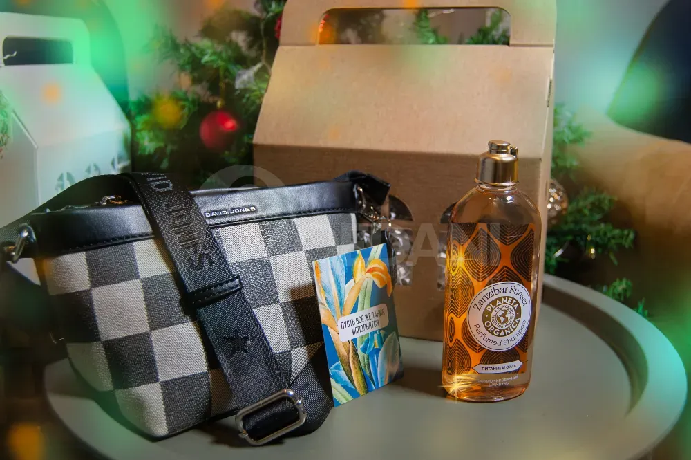 Სასაჩუქრე ნაკრები დევიდ ჯონსის ქალის ჩანთით და პარფიუმერიული შამპუნით сумка подарочный набор Тбилиси - изображение 1