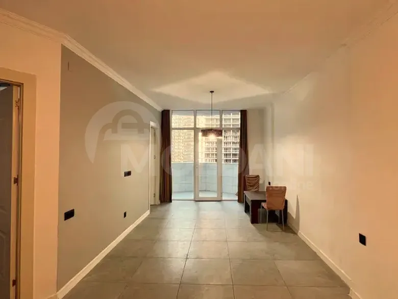 იყიდება 3 ოთახიანი ბინას 53მ² 13/24 სართ ბათუმი - photo 1