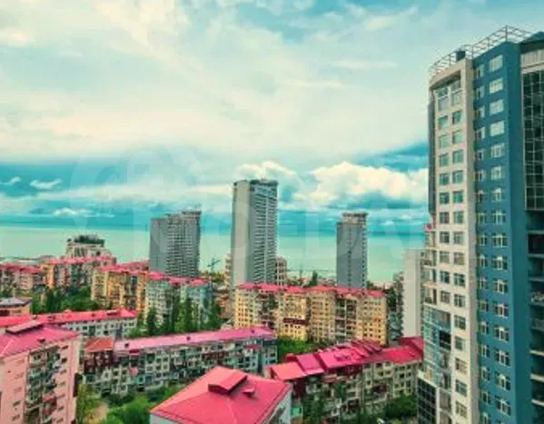 Продам 1-комн. квартиру 41.2м² 21/36 эт. Батуми - изображение 1