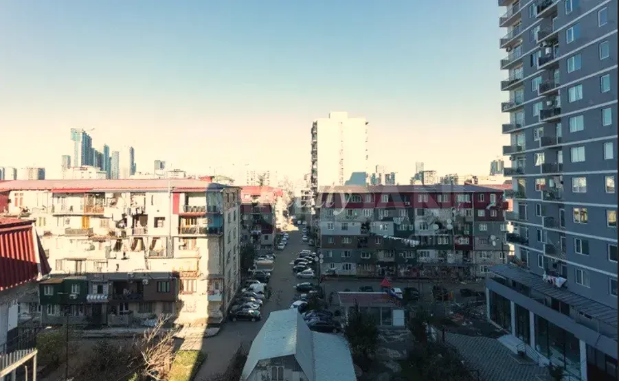 Продам 4-комн. квартиру 73.5м² 6/14 эт. Батуми - изображение 4