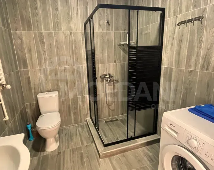 იყიდება 2 ოთახიანი ბინას 43მ² 17/19 სართ ბათუმი - photo 3