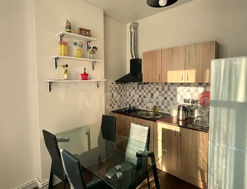 იყიდება 2 ოთახიანი ბინას 43მ² 17/19 სართ ბათუმი - photo 2