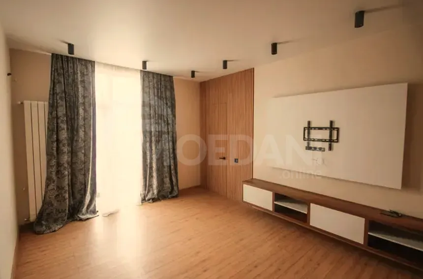 Продам 3-комн. квартиру 70м² 23/27 эт. Батуми - изображение 1