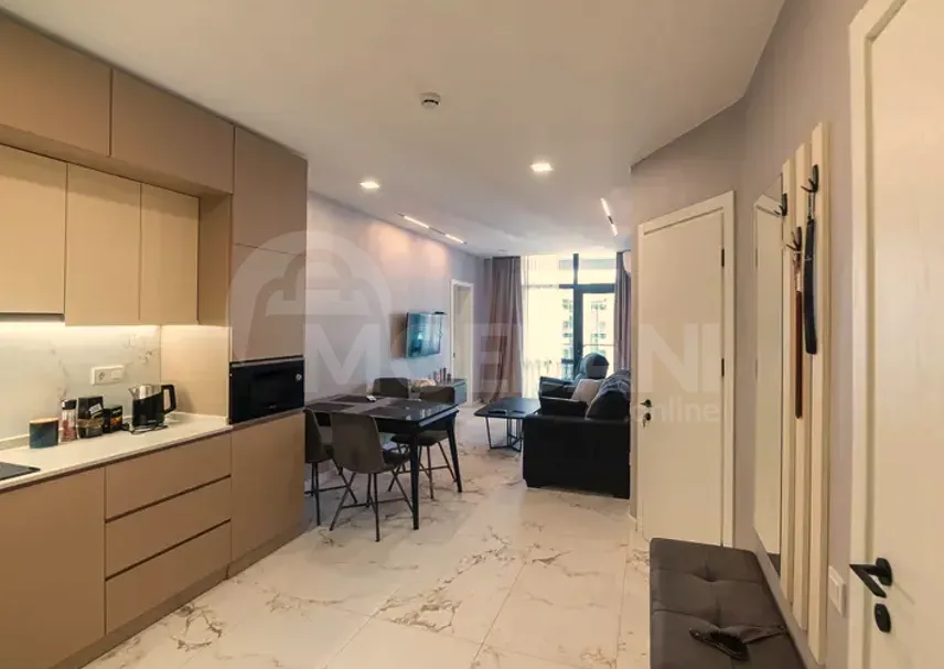 Продам 3-комн. квартиру 61.8м² 39/40 эт. Батуми - изображение 2