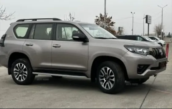 Toyota Land Cruiser Prado 2022 Тбилиси