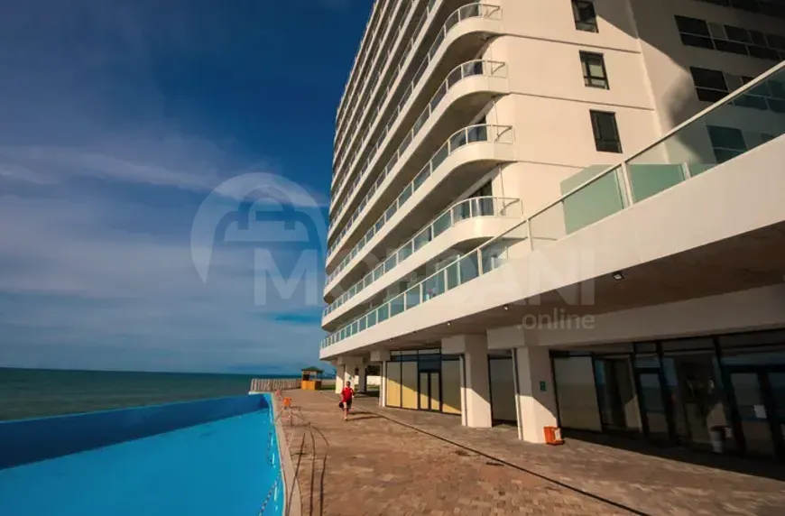 Продам 1-комн. квартиру 35.4м² 8/12 эт. Батуми - изображение 1