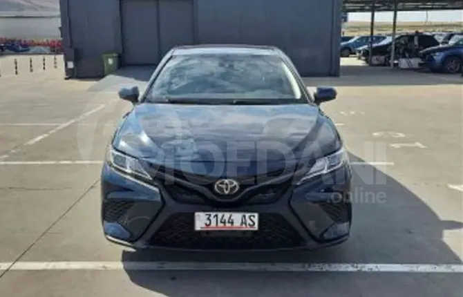 Toyota Camry 2018 Тбилиси - изображение 1