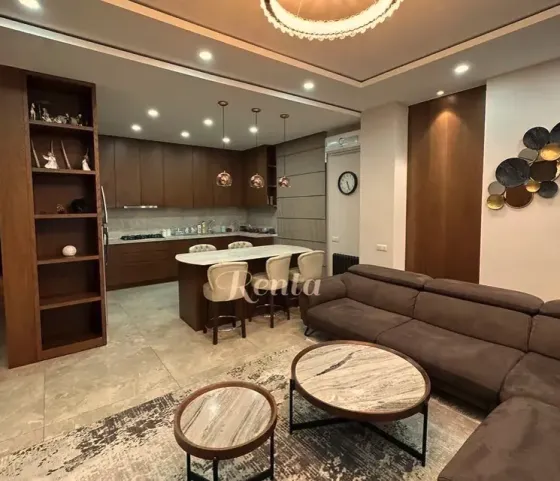 ქირავდება 5 ოთახიანი ბინა 270მ² 4/6 სართ თბილისი