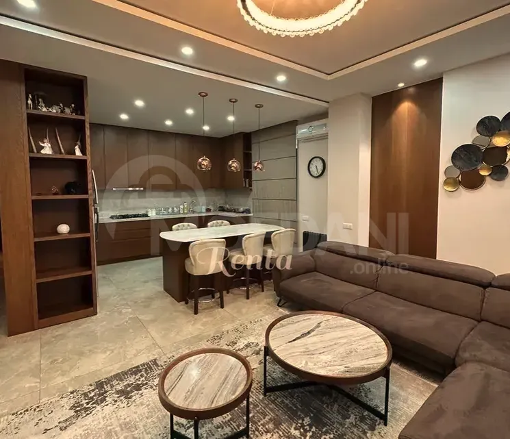 ქირავდება 5 ოთახიანი ბინა 270მ² 4/6 სართ თბილისი - photo 1