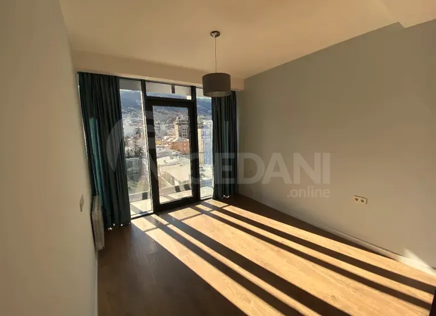 ქირავდება 4 ოთახიანი ბინა 175მ² 4/6 სართ თბილისი - photo 7