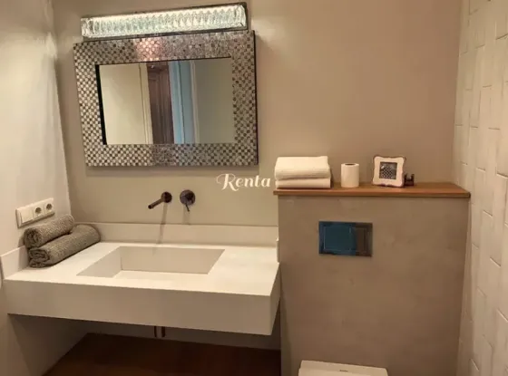 Apartments For Rent three-room 180м² 1/4 floor Tbilisi