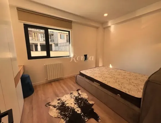 Apartments For Rent three-room 90м² 1/5 floor Tbilisi
