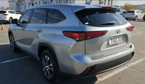 Toyota Highlander 2023 Tbilisi