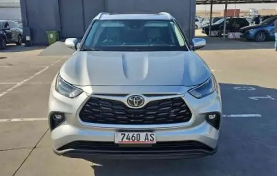 Toyota Highlander 2023 Tbilisi