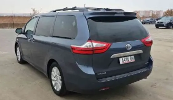 Toyota Sienna 2015 Tbilisi