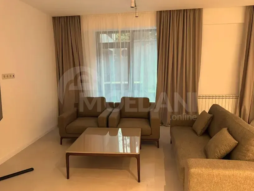 Сдам 3-комн. квартиру 165м² 3/6 эт. Тбилиси - изображение 1